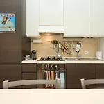 Apartman Life - Duomo Cozy Flat - Free Indoor Parking Milánó