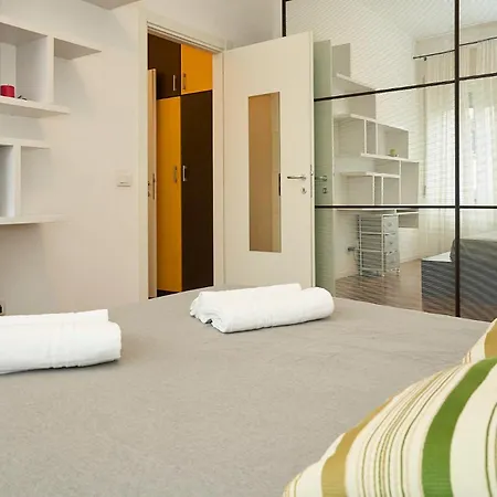 Life - Duomo Cozy Flat - Free Indoor Parking Apartment Mailand