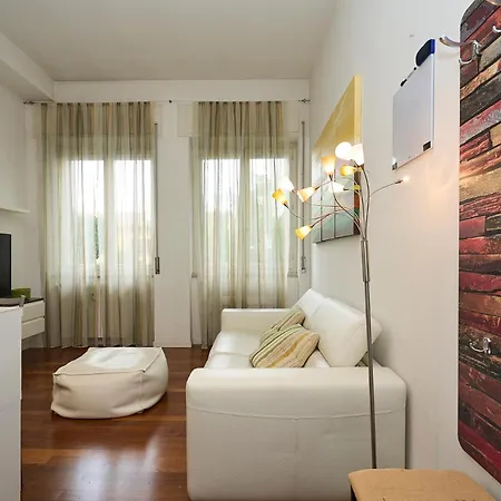 Life - Duomo Cozy Flat - Free Indoor Parking Apartment Mailand